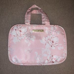 Floral Travel Bag (NWT)